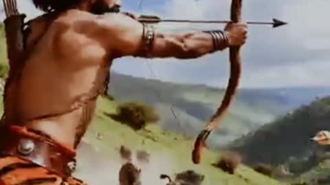 ⁣Shivling par pair rakhne wala ye bhakt kon hai