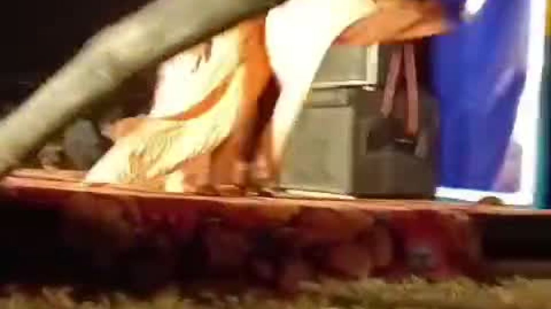 আদর দেবো সোহাগ দেবো