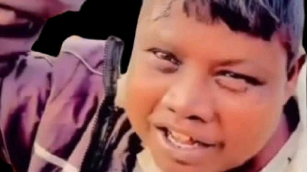 ⁣ऐसे कौन धोता है 🤣#viral #video