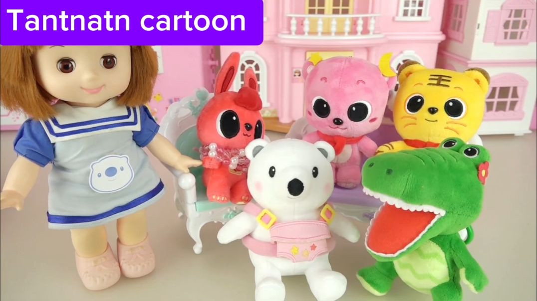 ⁣Baby doll ne Aaj sabhi ka makeup Kiya