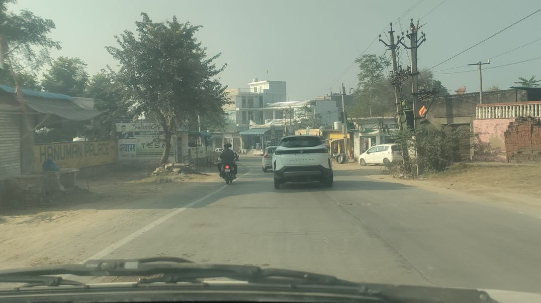 गाड़ी महंगी टायर पुराना