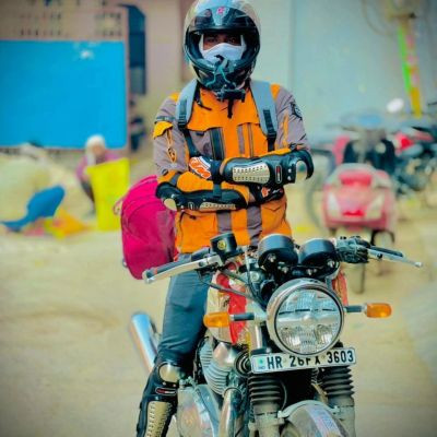 102037379477807066141 