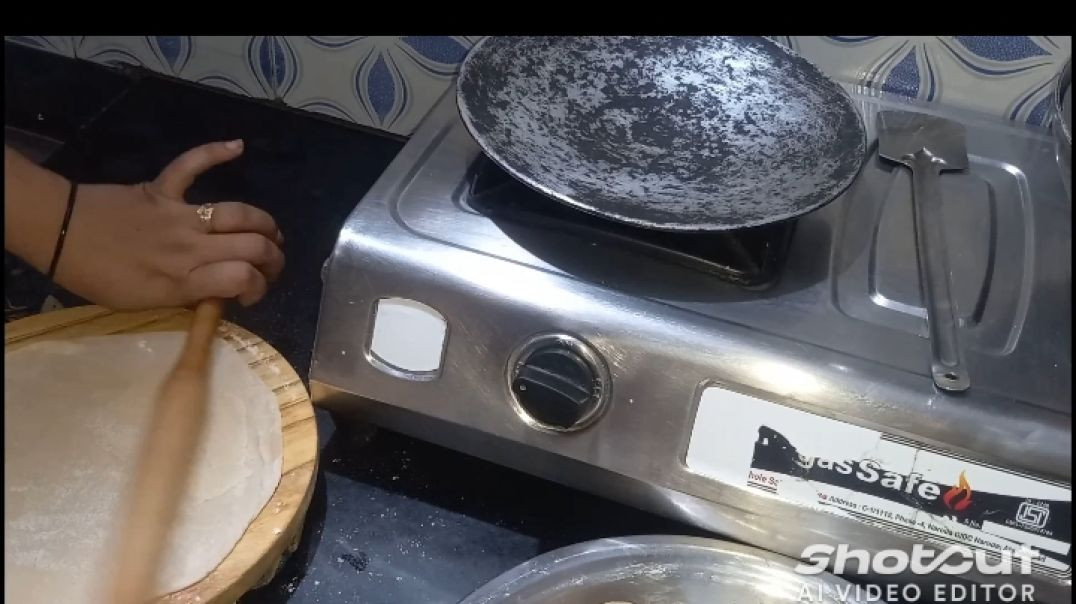 मुगाची खिचड, सांडगा भाजी, चपाती