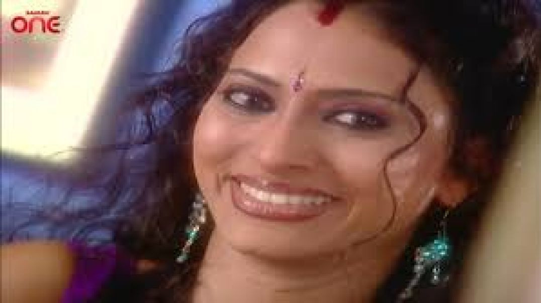 ⁣Hare Kaanch Ki Choodiyaan Episode 2 720p