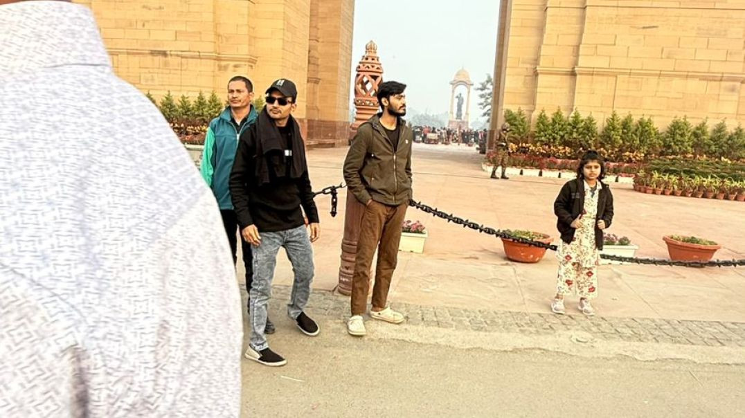 ⁣India gate par challan