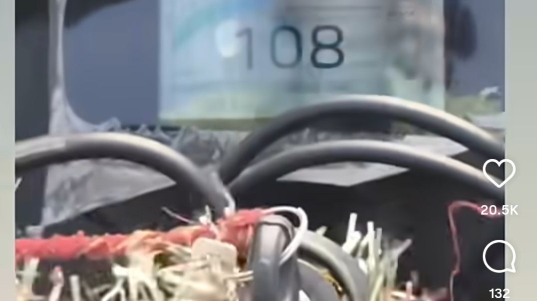 VID_20251206_221425_345~2