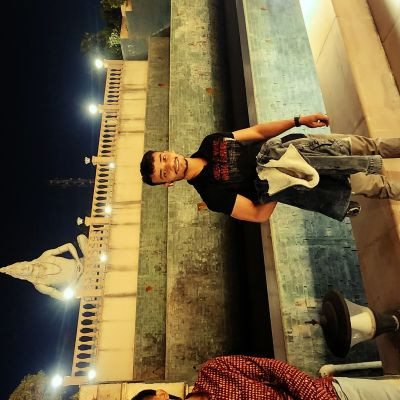 102603397513094355375 