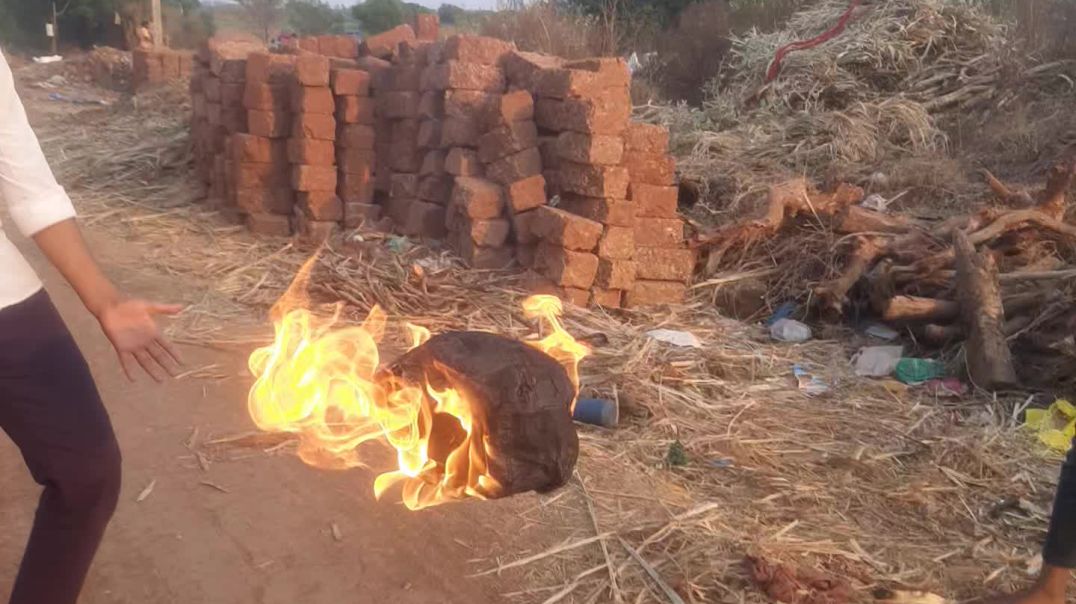 ⁣Experiment of news pepar