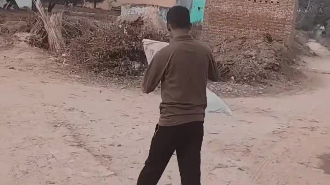 VID_20251206_025133_702