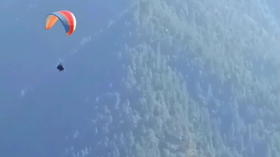 ⁣peragliding At kullu manali