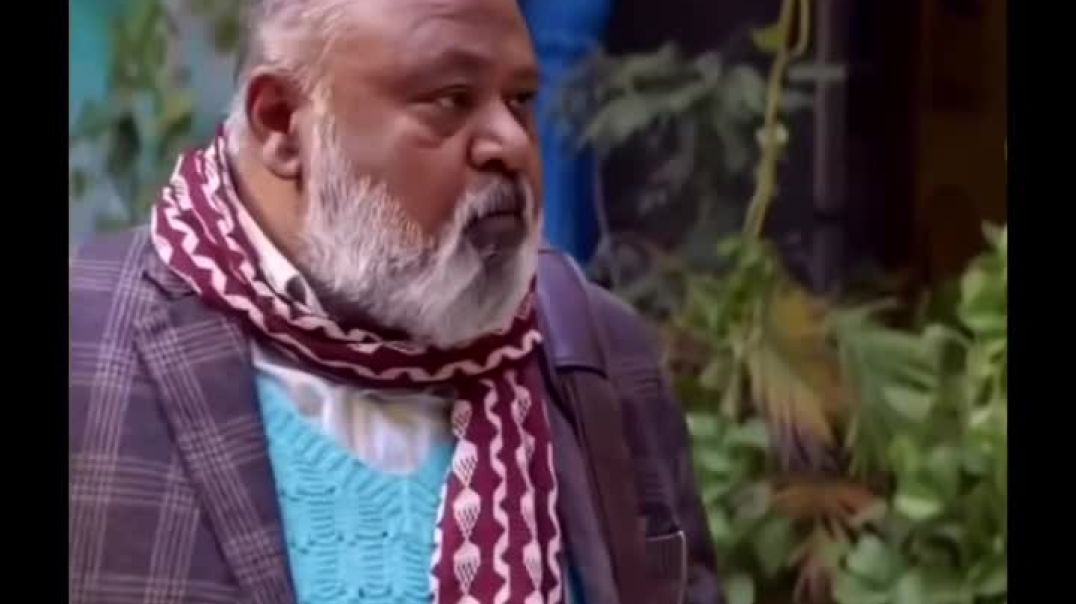 ⁣🎬 Chhalaang (2020)🎞️ Montu is a lazy physical training instructor who does the bare minimum to