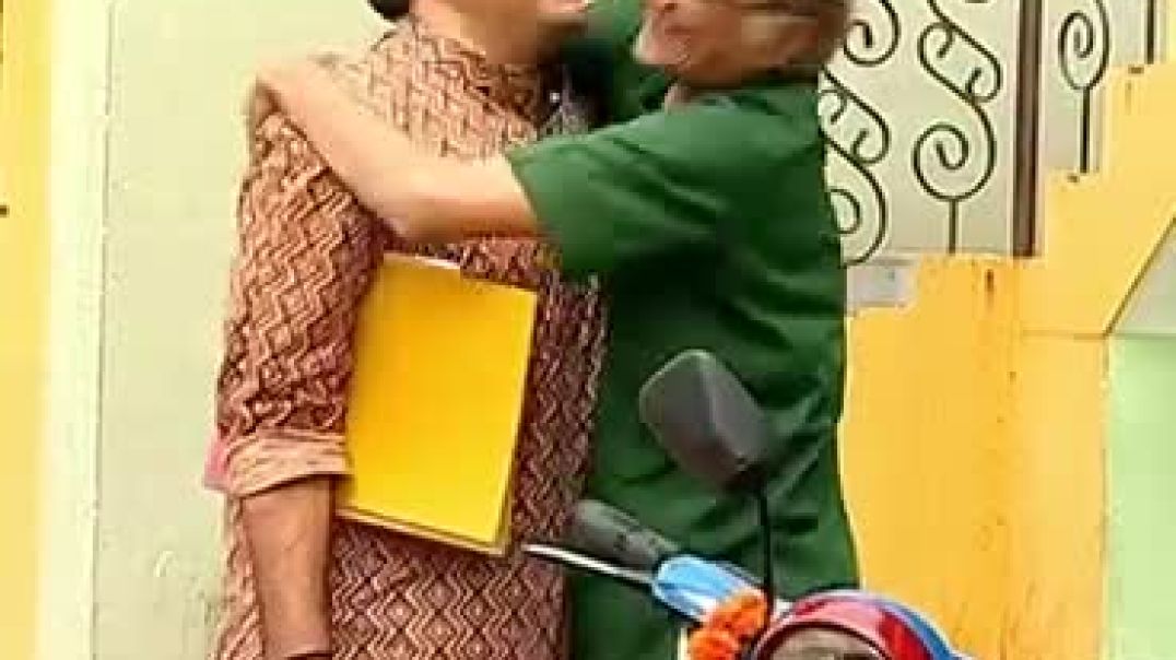 बाबूजी_हुए_भिड़े_का_स्कूटर_लेकर_फरारઅનુવાદ_જુઓ