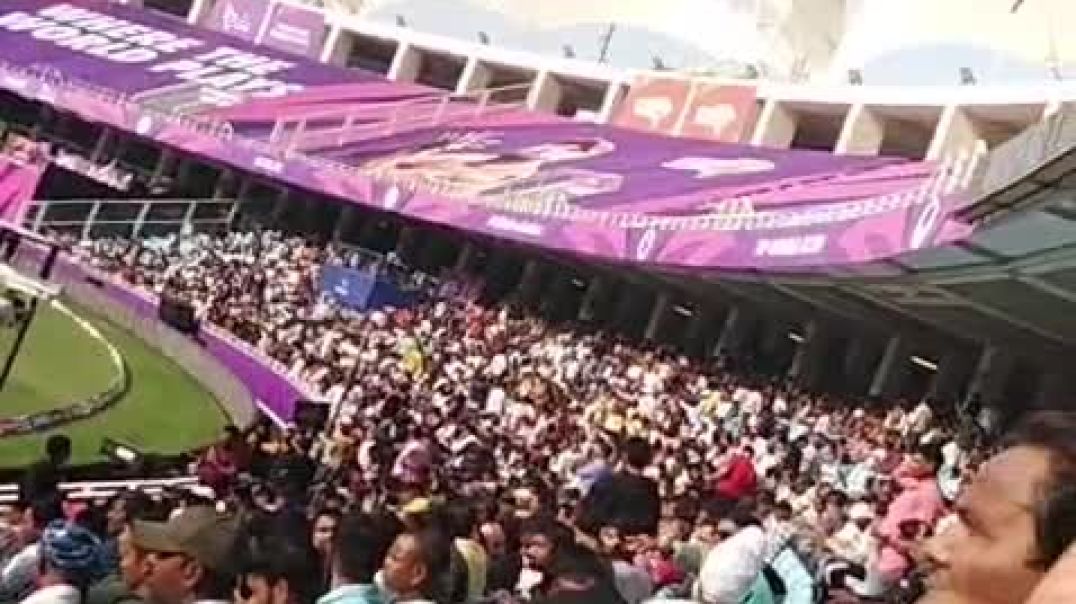 ⁣मैं गया था दुबई में क्रिकेट देखने