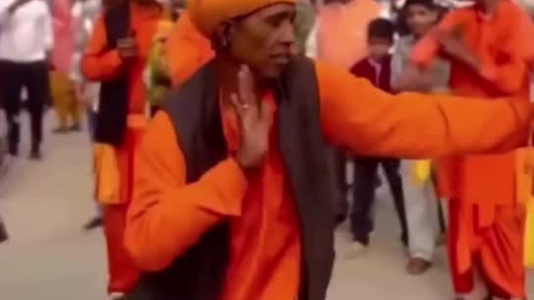 ⁣Funny video 🤣🤣