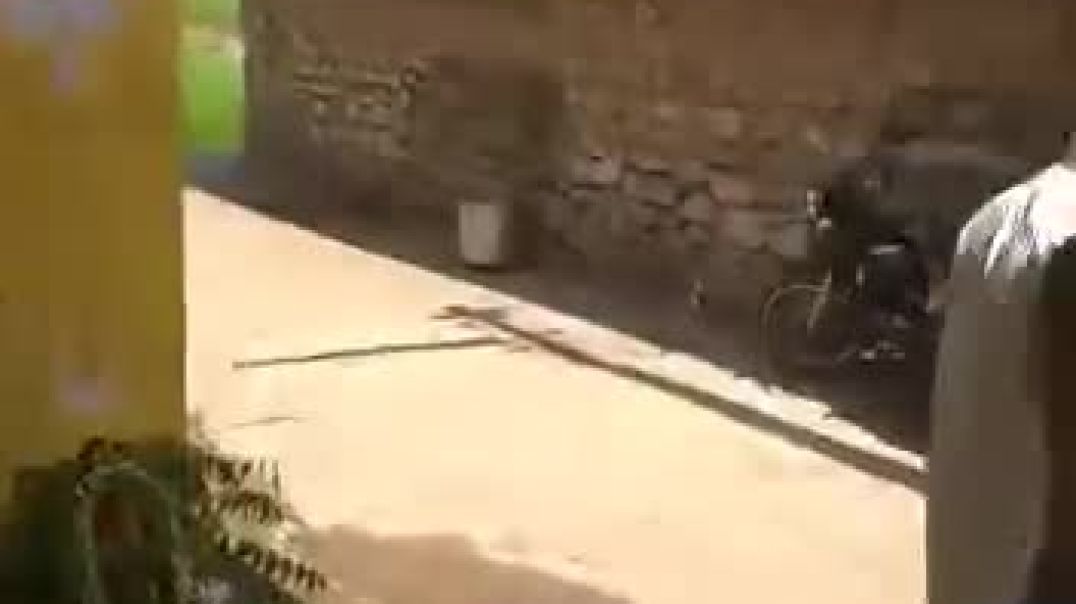 ⁣हिंदू लोगों को मंदिरों में जाने और भगवान की पूजा करने की वजह से पीटा जा रहा है...