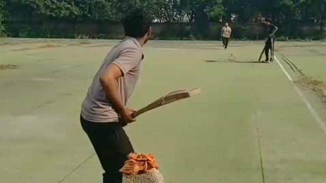 ⁣Out of the ground short 107 Miter six