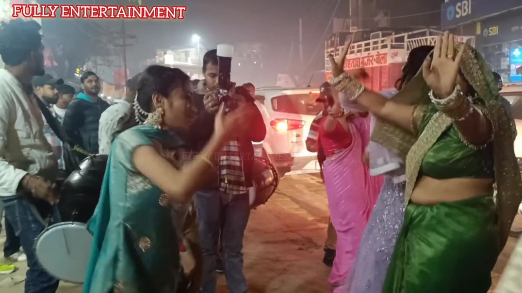 ⁣Dance video viral kar do bhabhi ka