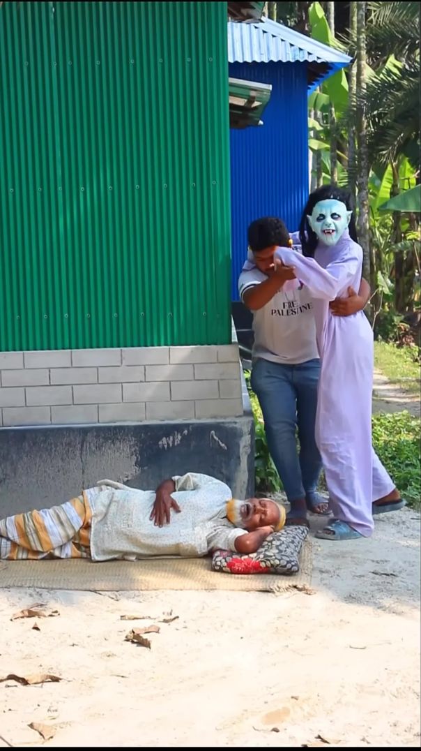 बाबा के साथ प्रैंक हो गया #short video #trending video #viral video #prank video