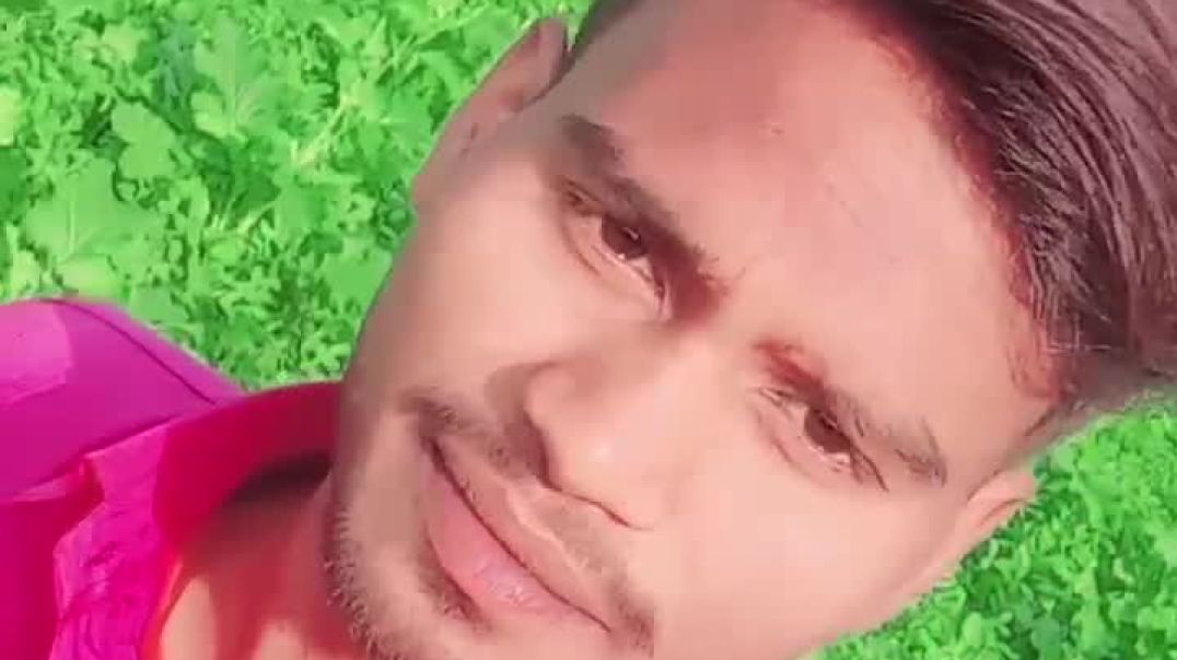 Gore Mukhde se Ghungta hatane De 🥰❤️ #shortsvideo #shortviral  #hindisong #bollywoodsongs #newsong