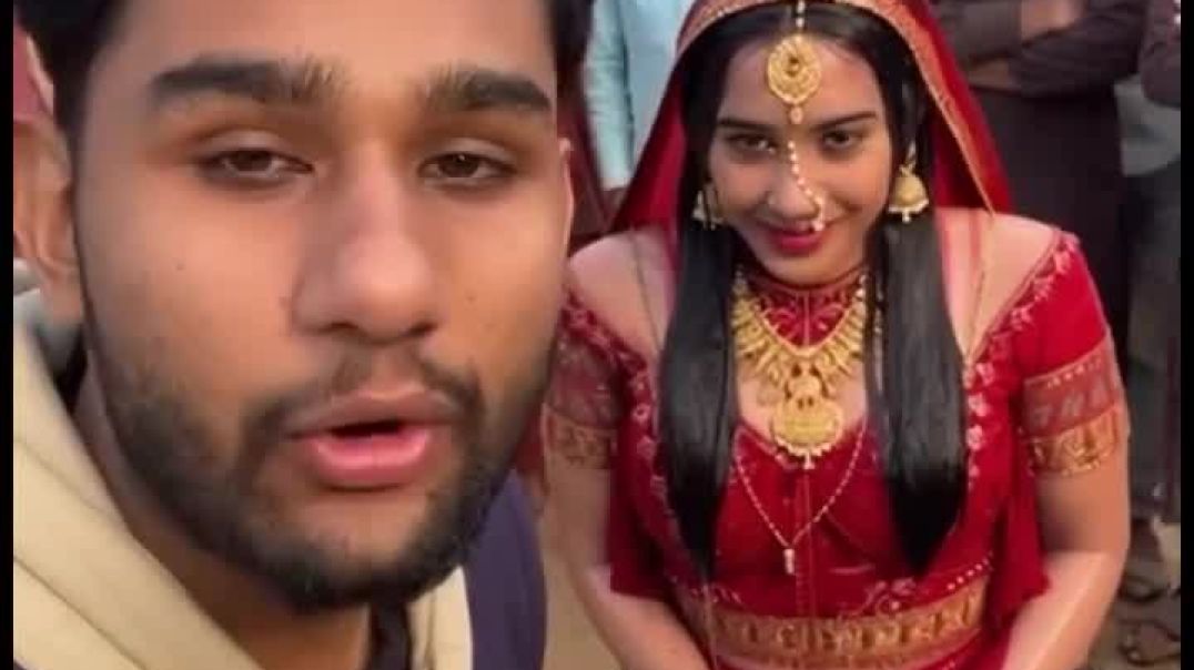 ⁣Single ho 😜 Toh ye reel miss mat karna! Ek chhoti si transparent capsule 💊 Paani mein daalo… a