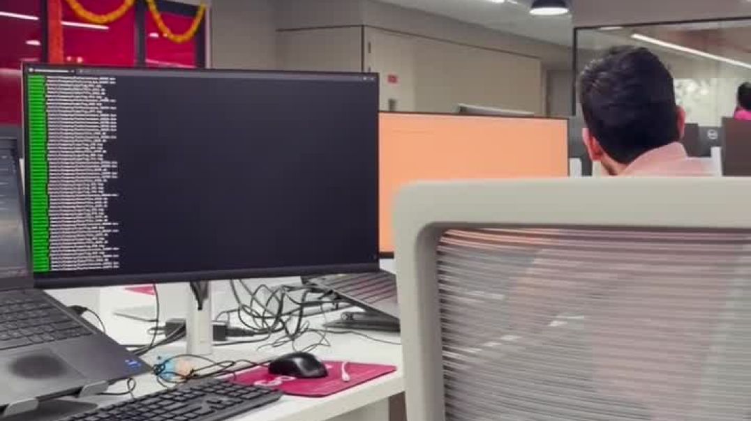 ⁣Phle din hi legacy system ka legacy bana diya 🥲💣Sad gaana - @theofficialbali [funny coding, de