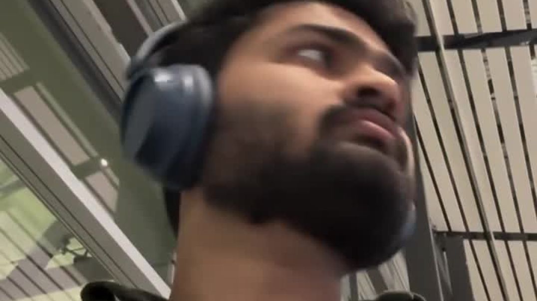 ⁣Me gaane bhout sunta hu