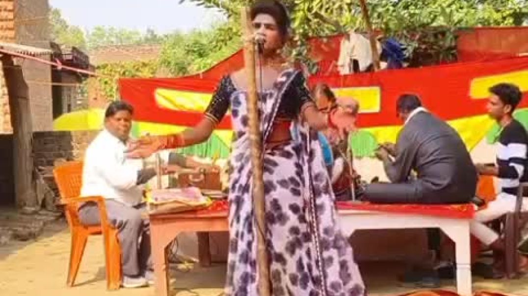 ⁣लाल खेलई अंगनावा सोहर bidesiya jhankar party Malik Deepak Kumar khajuran Badlapur ki masahur nach pa