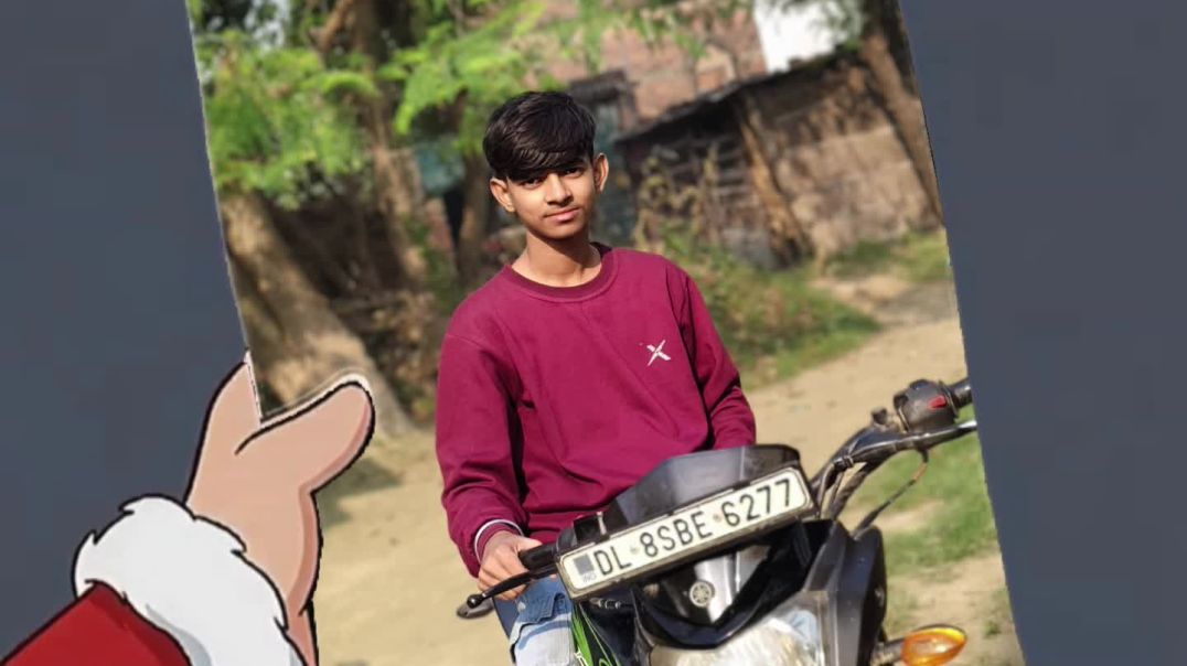 ⁣Santaclose to gift