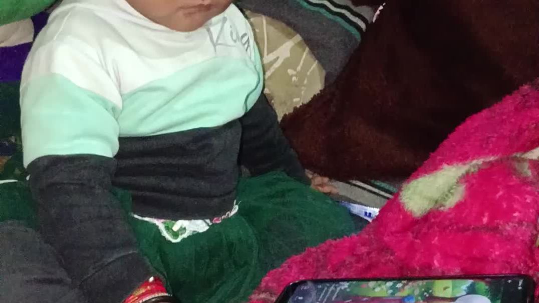 ⁣Bacche ko keise mobile se dur rakhe | please comment mein bataye| #baby