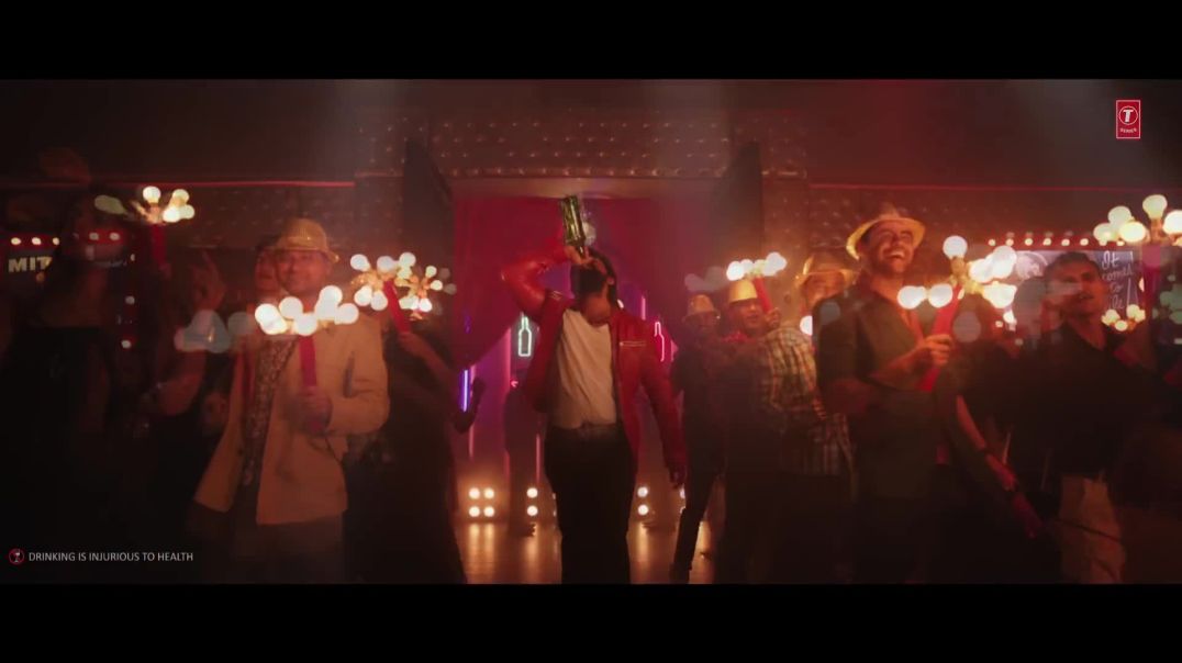 ⁣KGF__Gali_Gali_8K_Video_Song___Neha_Kakkar___Mouni_Roy___Tanishk_Bagchi___Rashmi_Virag___T-Series(10