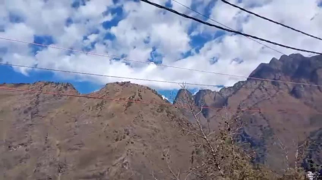 ⁣🏞️😯 tourist