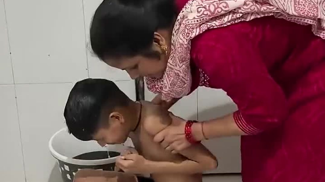 ⁣Kunali_ko_neend_se_utha_ke_nehla_diya_#souravjoshivlogs(720p)