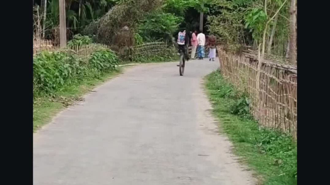 ⁣Cycle stunt video 📸