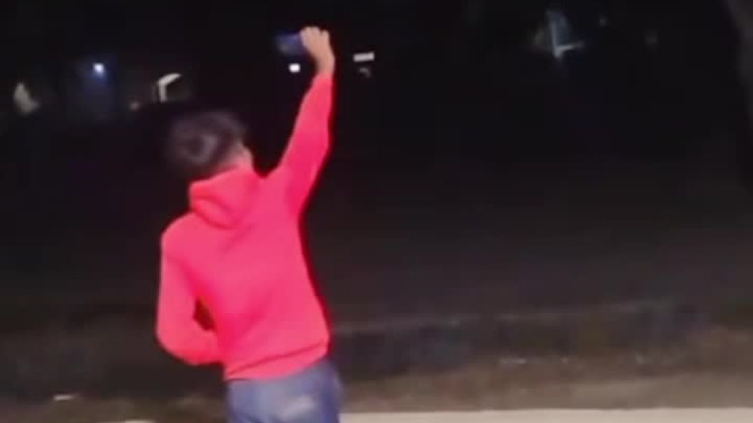 VID_20251204_211238_342