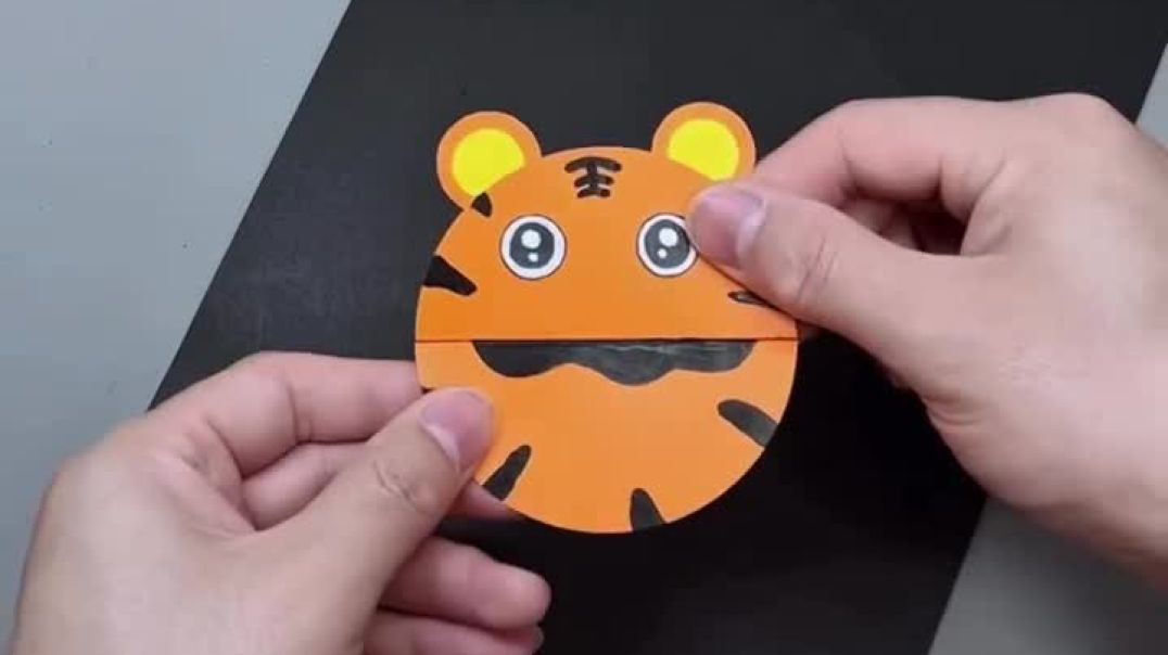 ⁣🐯 roaring tiger puppet