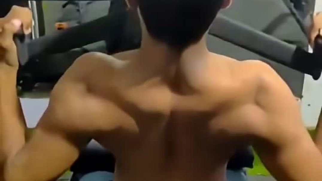 ⁣_ gym shorts _ body builder