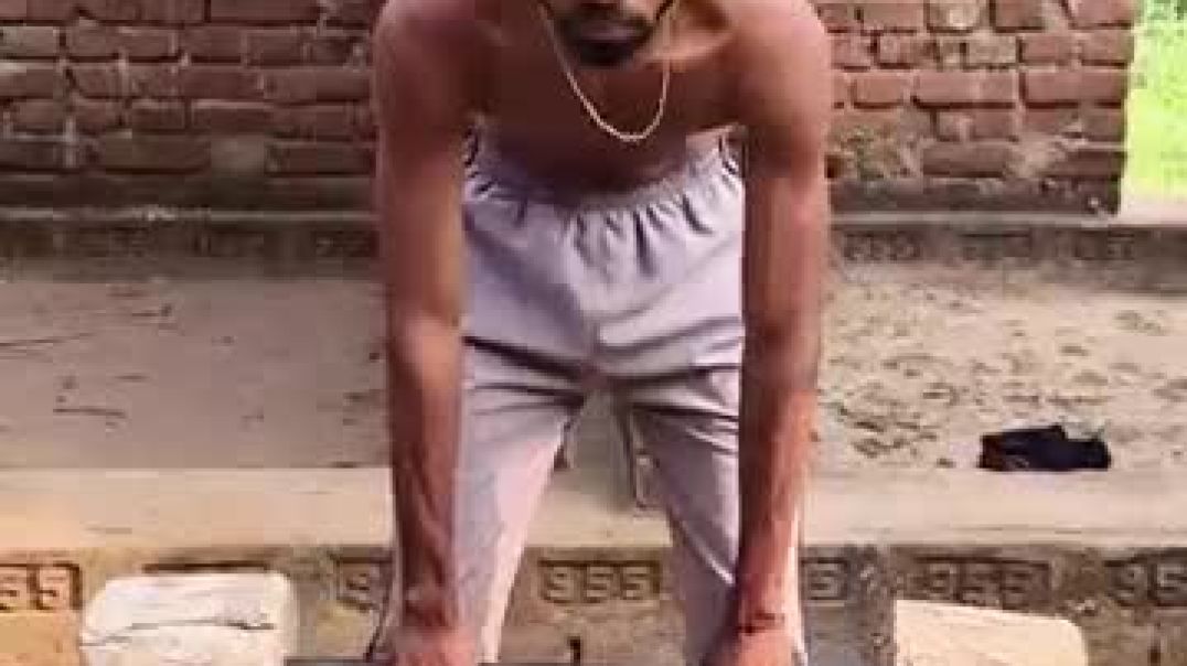 ⁣home_🏡_Desi_Hard_workout_💪#bodybuilding_#trendingshorts_#viralshort_#motivation_#trendingvideo(360p)