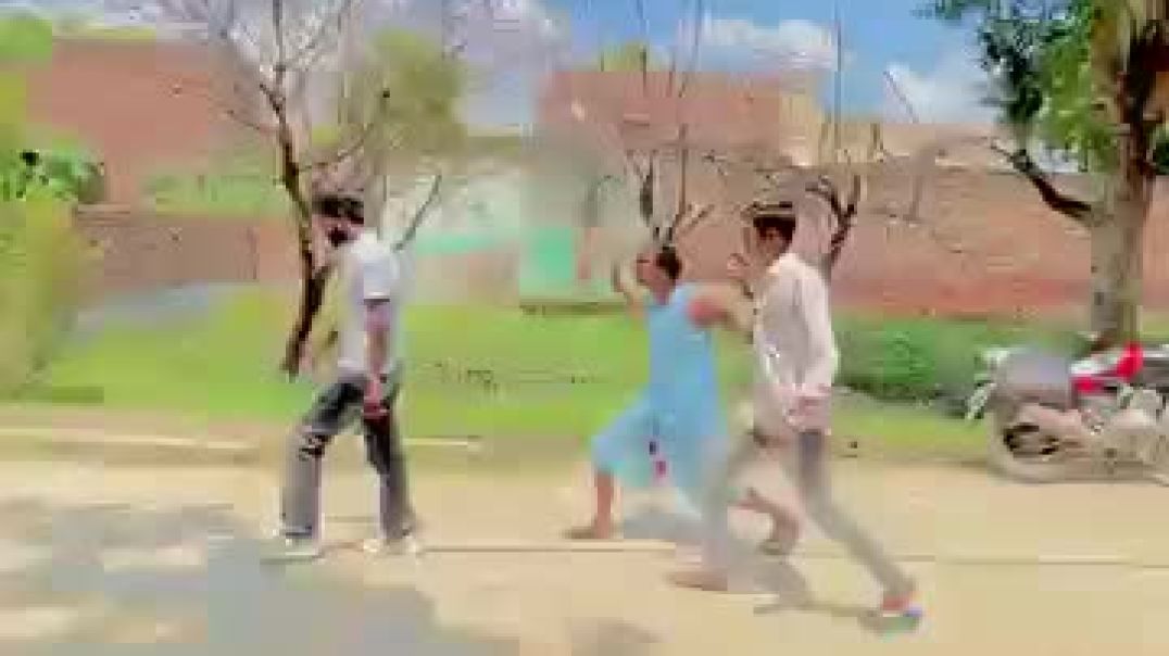 ⁣चुटिया_ने_ये_क्या_कर_दिया_😆😀🤣🤣🤣🤣_#comedy_#comedyshorts_#funny_#shortsvideo_#shorts(360p)