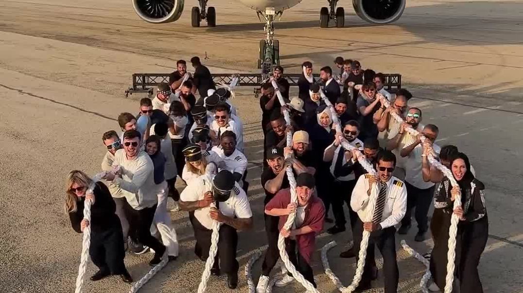 ⁣How Many People to Pull a Plane?