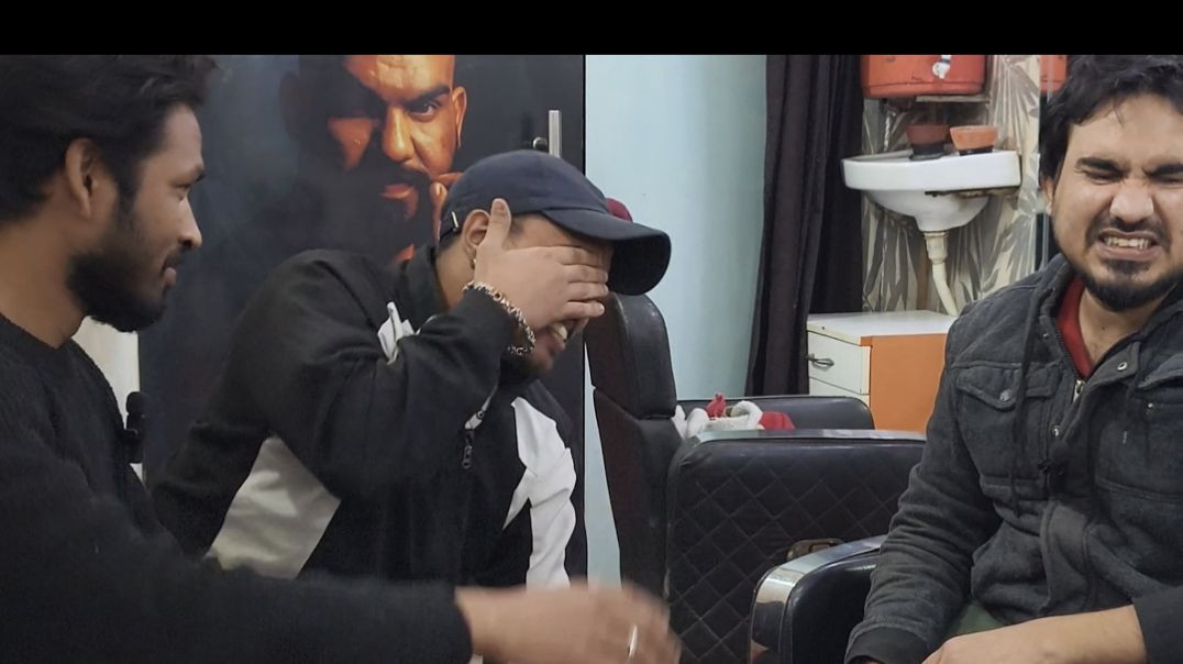 ⁣Pehle main to Pehle main 😅🤣😂