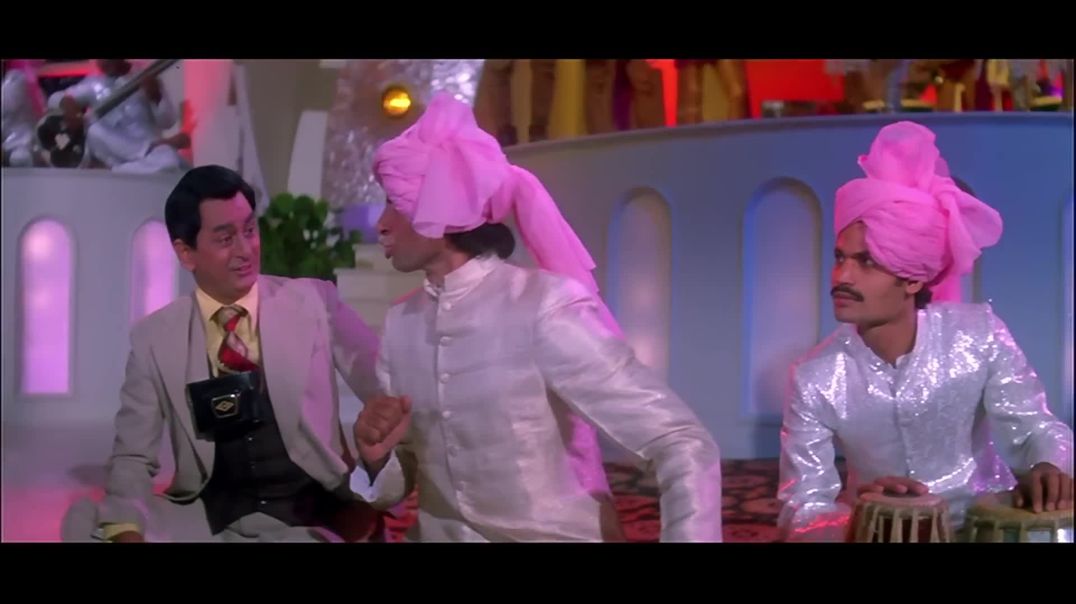 ⁣Namak Halaal  - Ke Pag Ghunghroo Bandh Meera - Kis(1080P_HD)