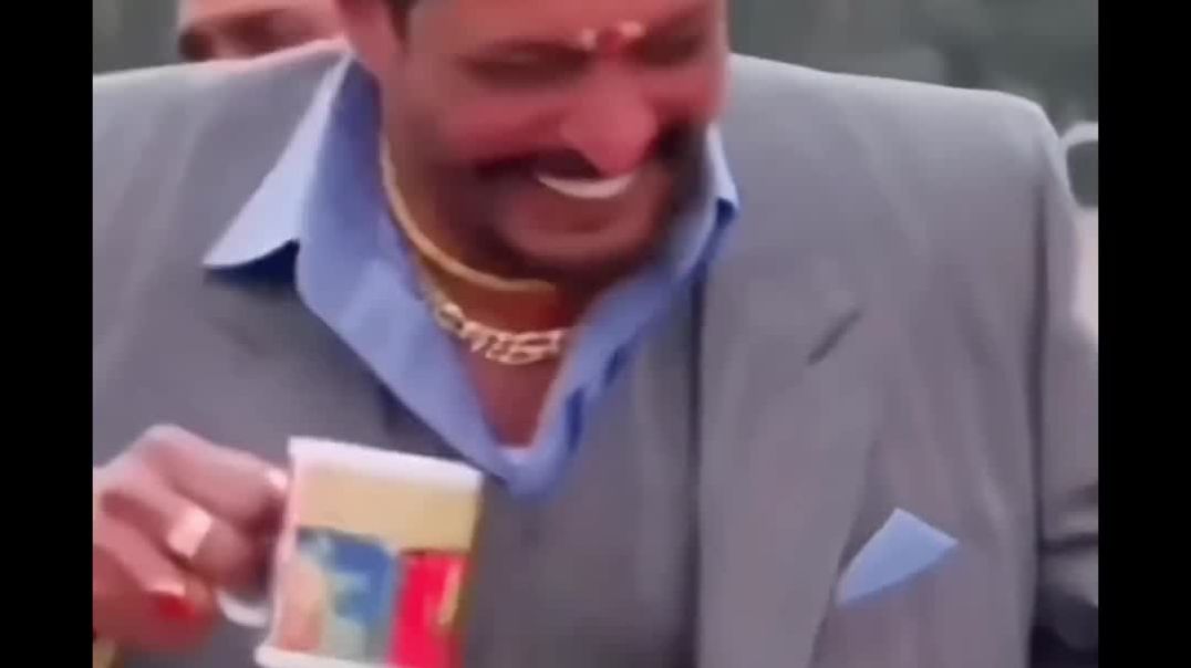 ⁣Mera phone nahi utha Raha hai lag raha hai kisi ladki ke sath hoga