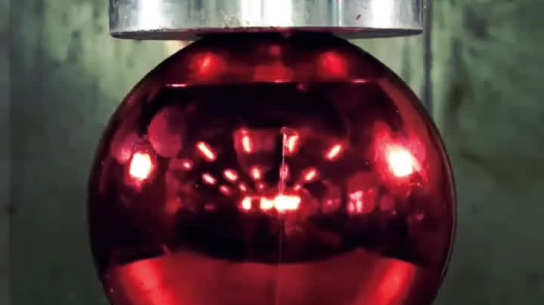 ⁣Hydraulic press video