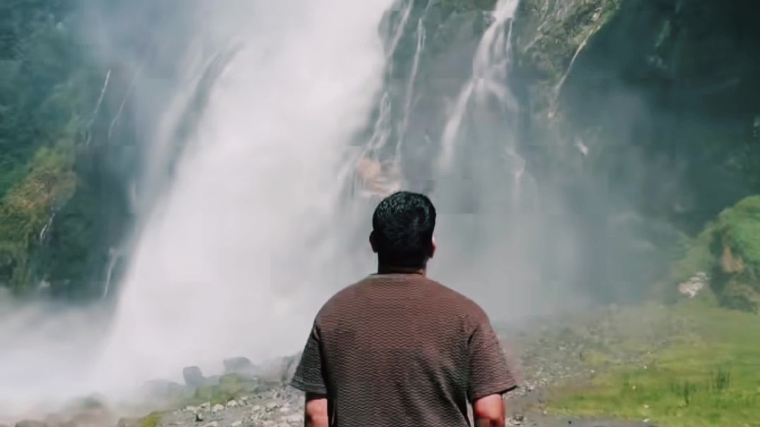 ⁣Mene 25 Desh Gum liye pr asa waterfall nhi dekha
