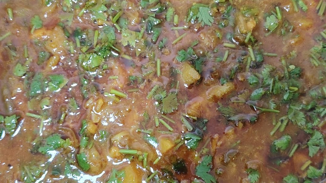 ⁣potato green peas agg cary recipe video