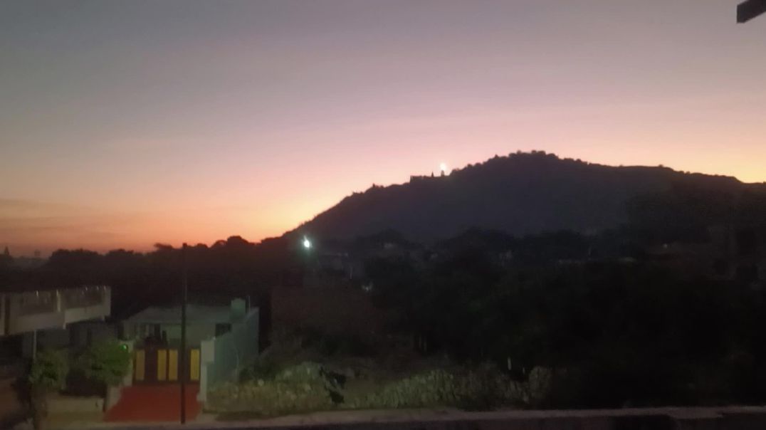 ⁣खूबसूरत सुबह का दृश्य