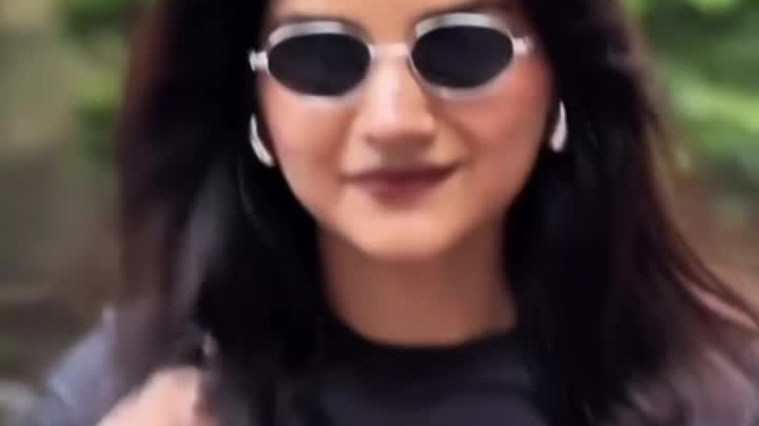 VID_20251205_010950_250