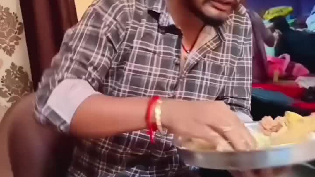 VID_20251211_031500_035