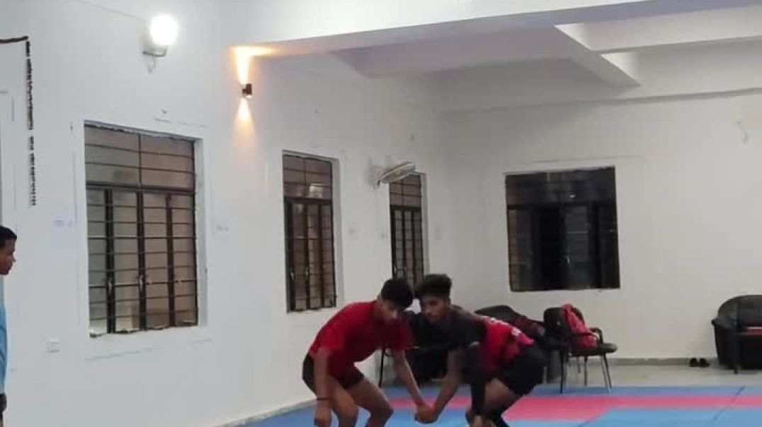 ⁣Cover skill practice Kabaddi