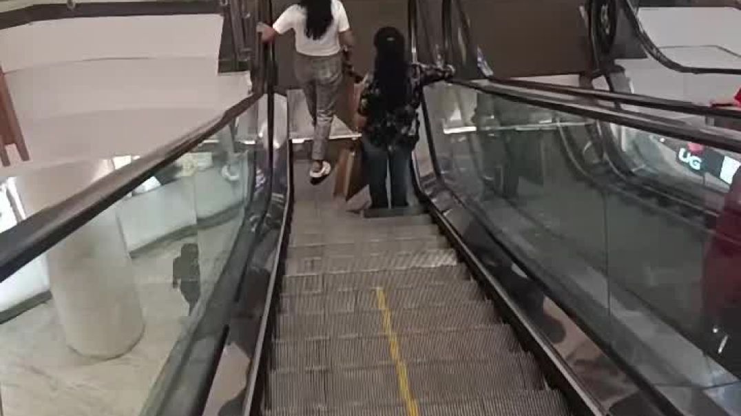 ⁣Top zins wali chori